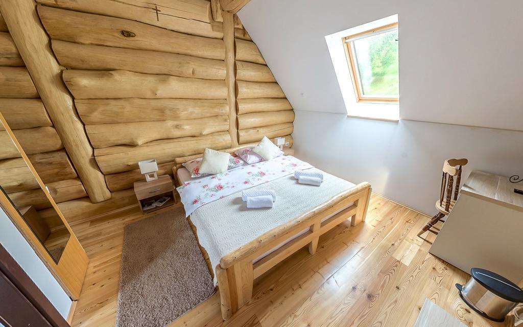 Bear'S Log Villa Seliste Dreznicko Ngoại thất bức ảnh